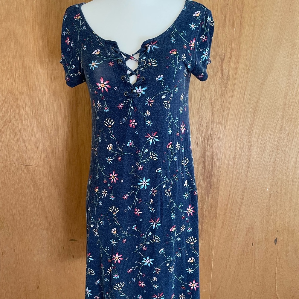 Flowy, floral, navy blue sundress, very soft, size XS, lace down V